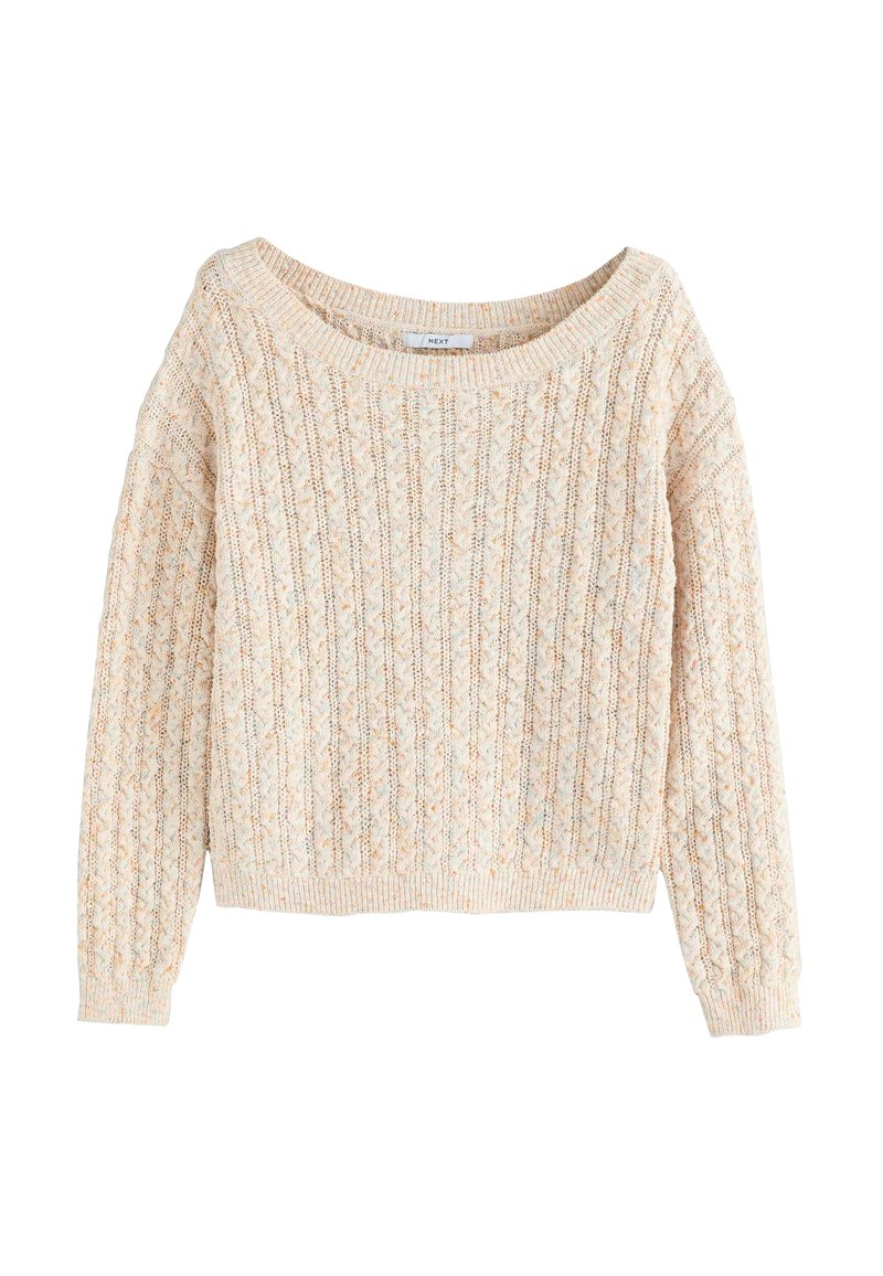 Pull en tricot beige clair avec texture côtelée, décolleté large et manches longues. Présente des variations subtiles de couleur et de motif.