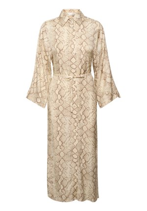 Beige és barna kígyóbőr mintás ruha, gombos elülső résszel, hosszú ujjakra és derékra kötővel a rugalmas mérethez. Sima textúrájú anyag.