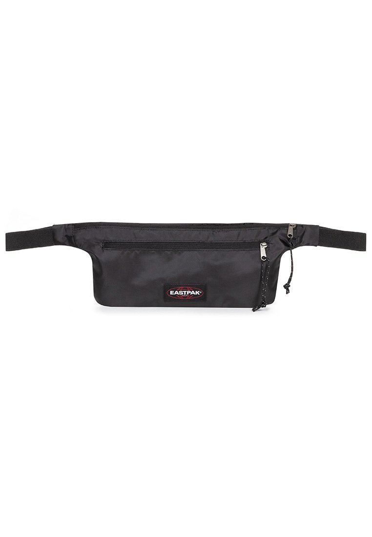 Svart tygbälte med en slät yta, som har ett huvudfack med dragkedja och en extra fack med dragkedja. Eastpak-logotypen på framsidan.