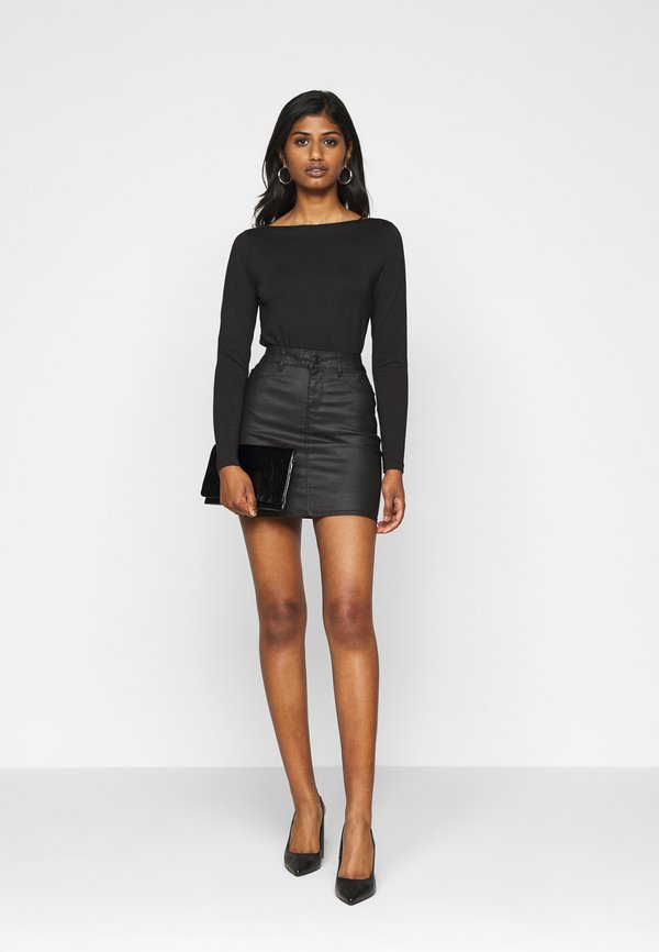 VMPANDA  - Long sleeved top2