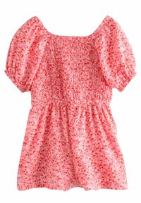 Kurzes rosa Kleid mit gerafftem Oberteil und ausgestellt Rock. Es hat ein verstreutes Herzmuster in helleren und dunkleren Rosatönen.
