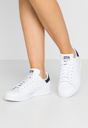 STAN SMITH - Sneakers basse - footwear white/collegiate navy