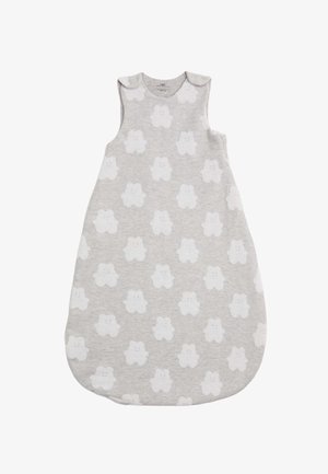 Grijze mouwloze slaapzak voor baby's met witte teddybeerpatronen en drukkers op de schouders.
