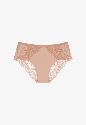 Beige Unterwäsche mit Spitzeneinsätzen, floralem Spitzenmuster an den Seiten, weichem, transparentem Material, nahtlosem Design und moderater Bedeckung.
