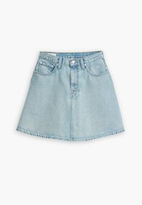 Jupe A-line en denim bleu clair, dotée d'une taille haute, de poches frontales et d'un ourlet brut. Fabriquée en tissu léger et texturé.