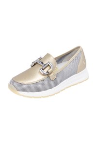 Obermaterial aus goldfarbenem Leder mit silbernen Netzseiten, gesichert durch ein silbernes Schnallendetail. Weiße Gummisohle mit strukturiertem Profil für besseren Halt.