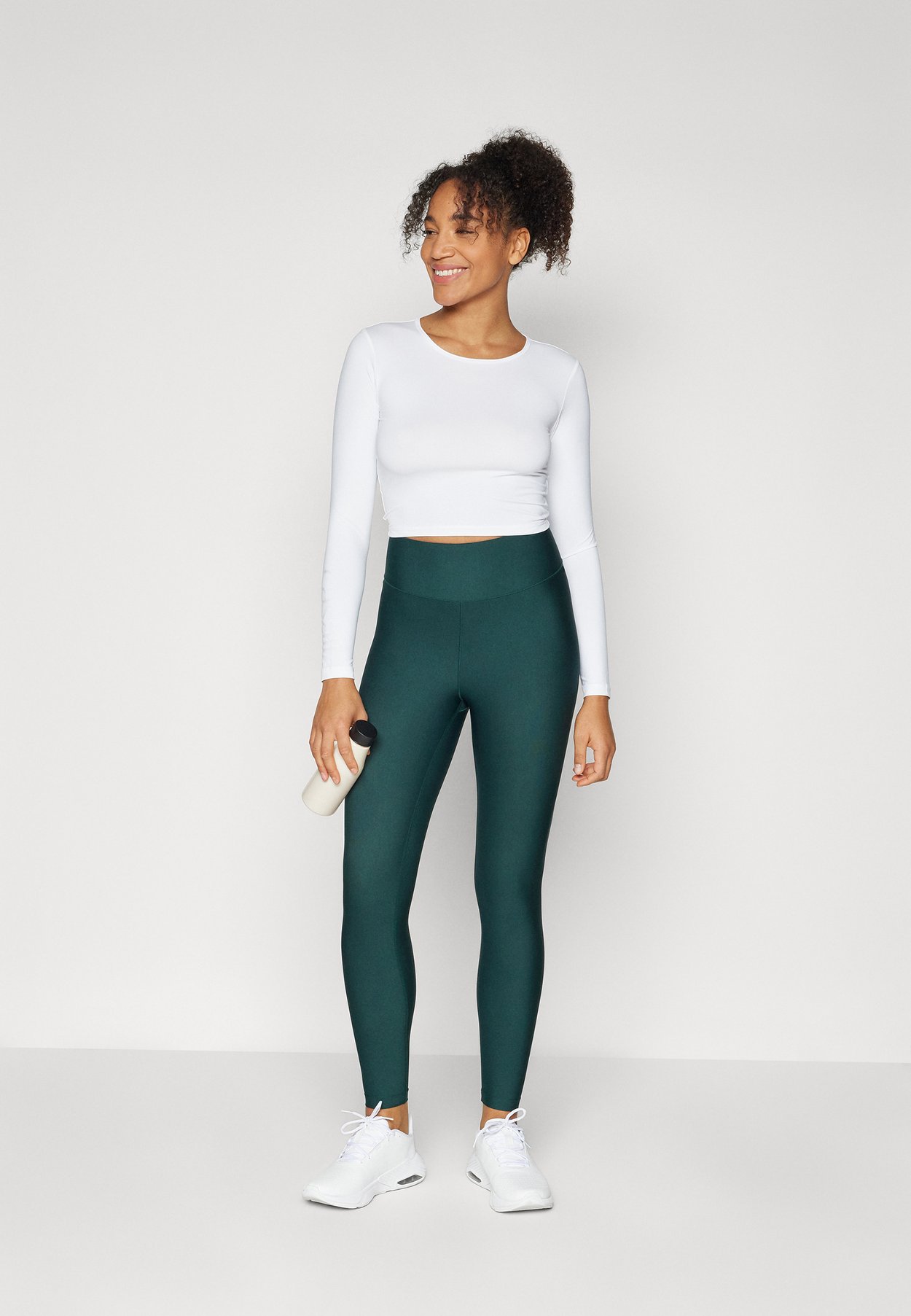 GRAPHIC CROP LONG SLEEVE