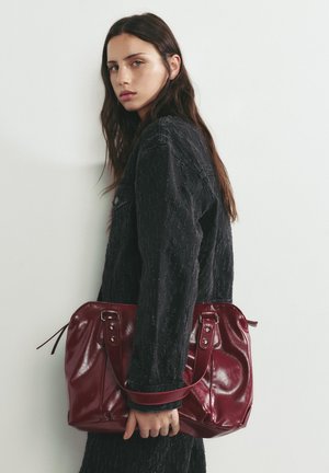 PULL&BEAR Geantă de mână - bordeaux