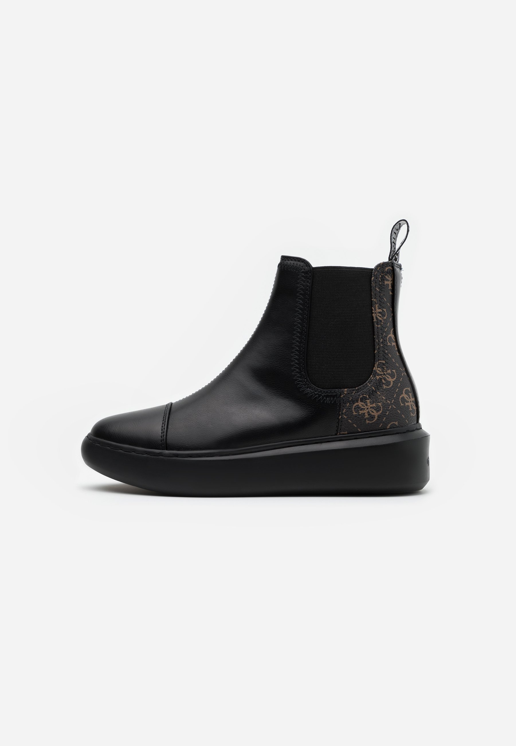 Guess Skor online. Köp dina skor på ZALANDO.se Guess Skor online. Köp dina skor på ZALANDO.se