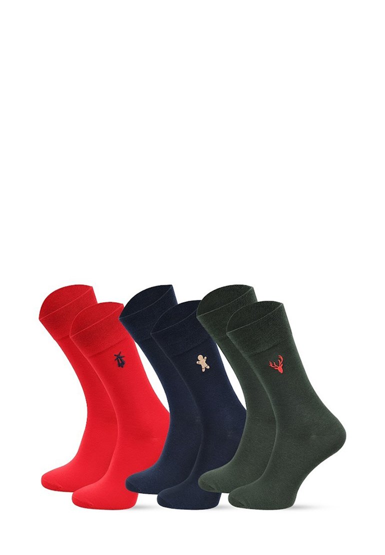 Cztery pary skarpet: czerwone z logo, granatowe z motywem piernika, ciemnozielone z jeleniem. Gładka tekstura, długość do połowy łydki, różne kolory.