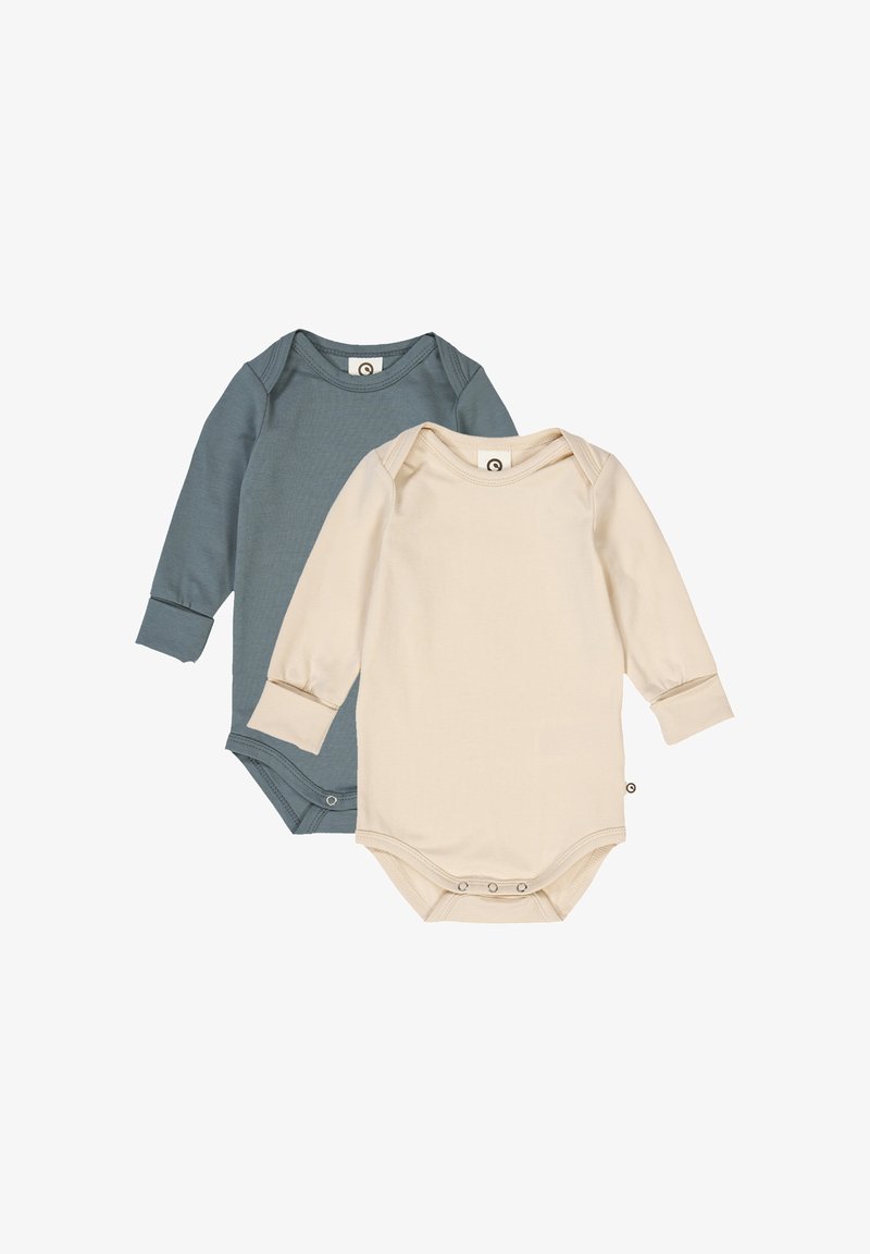 Deux bodysuits à manches longues en coton doux ; l'un en teal atténué, l'autre en crème, avec des fermetures à pressions en bas.