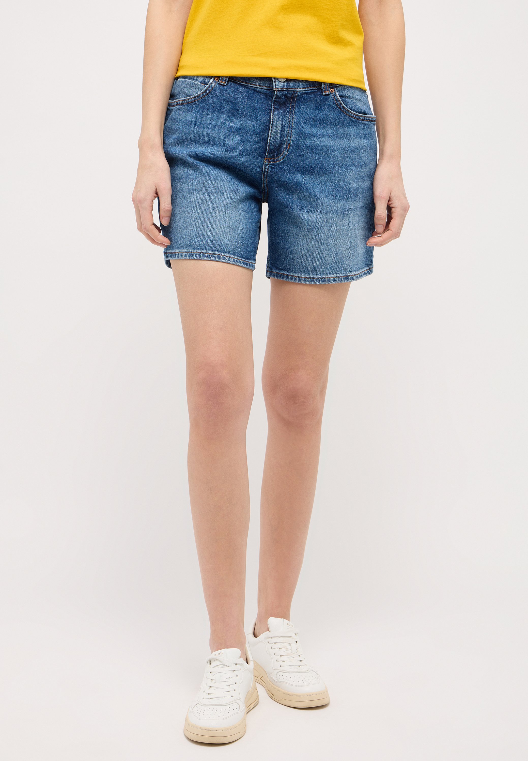 MUSTANG Damen Bermuda – Bequeme Stretch-Shorts Mit Umgeschlagenem Saum, 5-Pocket-Stil – Lässig & Weich
