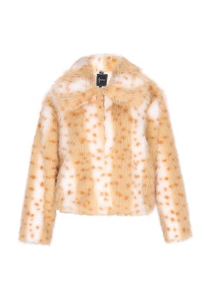 Chaqueta de pelo sintético en un tono naranja claro con manchas blancas, que cuenta con un cuello y cierre de cremallera en la parte frontal, corte recortado y una textura suave.