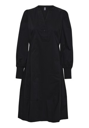 Robe noire avec un décolleté en V boutonné, des manches bouffantes et des poignets élastiques. Fabriquée dans un tissu doux, elle présente un ourlet évasé et un design minimal.