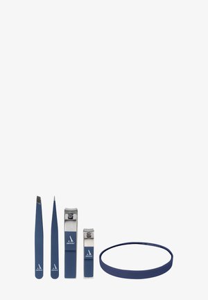 GROOMING STAPLES SET - Nail Set