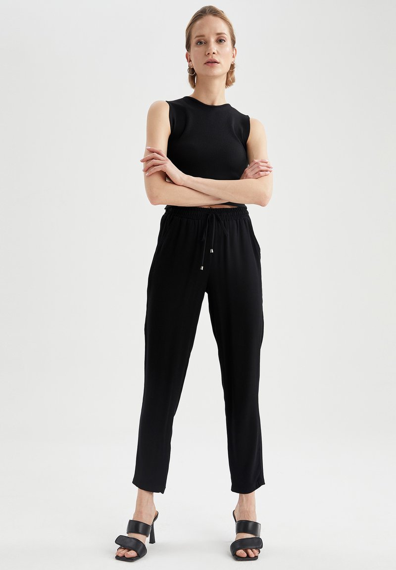DeFacto Broek zwart