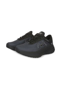 Zapatillas deportivas con un upper de malla gris oscuro, acentos negros, diseño texturizado y suela acolchada. Presenta talón reforzado y cierre con cordones.