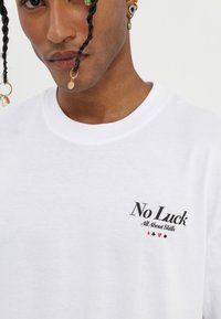 YOURTURN UNISEX - Μπλουζάκι με στάμπα - white