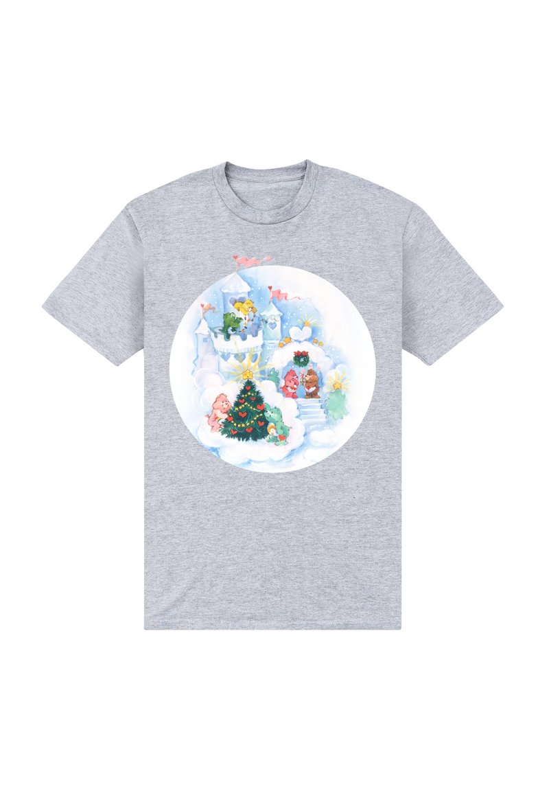 Grå bomulds t-shirt med et cirkulært, farverigt vinterlandskab, der viser et juletræ, legetøj og finurlige skyer. Korte ærmer og rund hals.