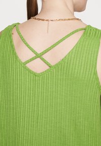 b.young BYPUSLA DRESS  - Φόρεμα ημέρας - green