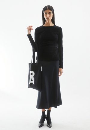 Langarmshirt - black