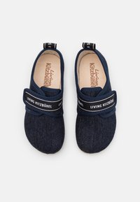 Living Kitzbühel KLETTMODELL SCHRIFTZUG - Tofflor & inneskor - nachtblau