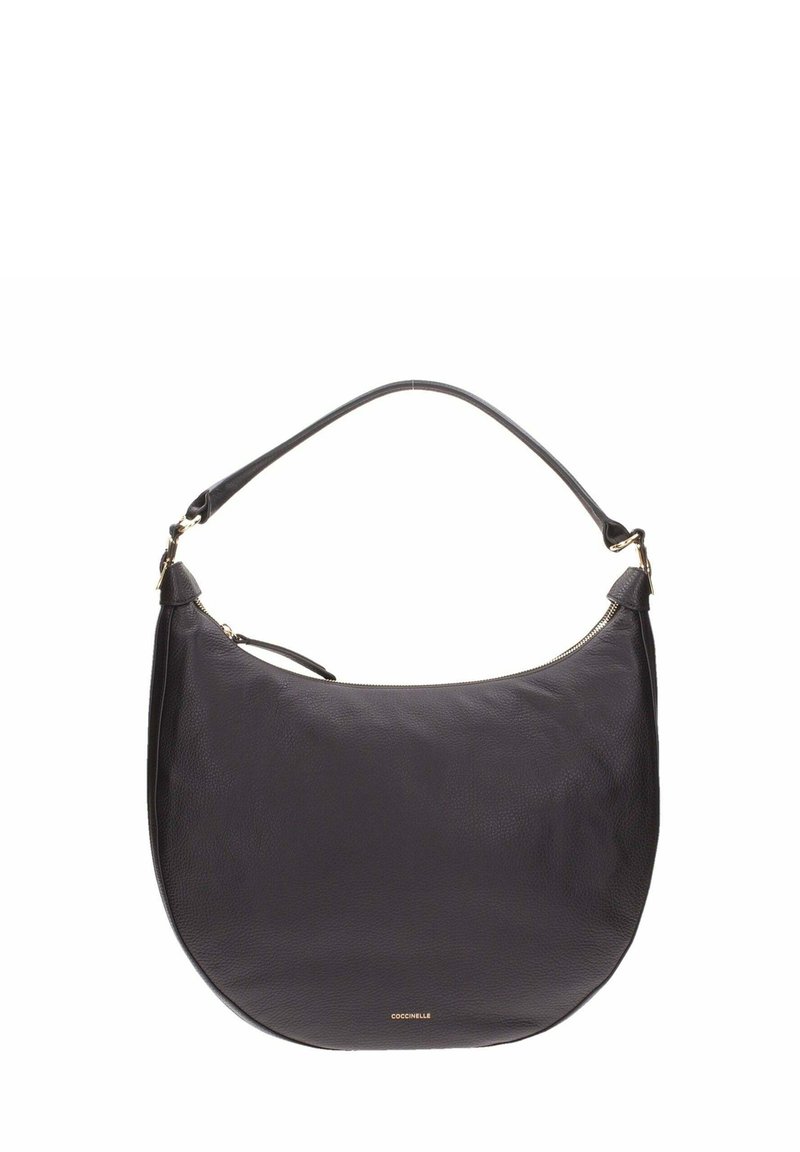 Sac à épaule en cuir noir en forme de croissant avec une bandoulière unique et une fermeture éclair dorée, petit logo de marque doré en bas au centre.