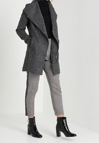 TOM TAILOR DENIM Abrigo corto - grey