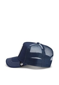 Gorra de béisbol azul marino con parte trasera de malla, visera curvada, costuras blancas y un parche con detalles del logotipo en el panel frontal.