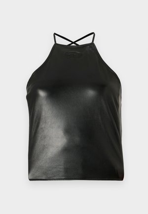 Μαύρο τοπ halter από γυαλιστερό συνθετικό δέρμα. Διαθέτει λουράκια που σταυρώνονται στην πλάτη και ένα διακριτικό ανάγλυφο λογότυπο κοντά στο ντεκολτέ.