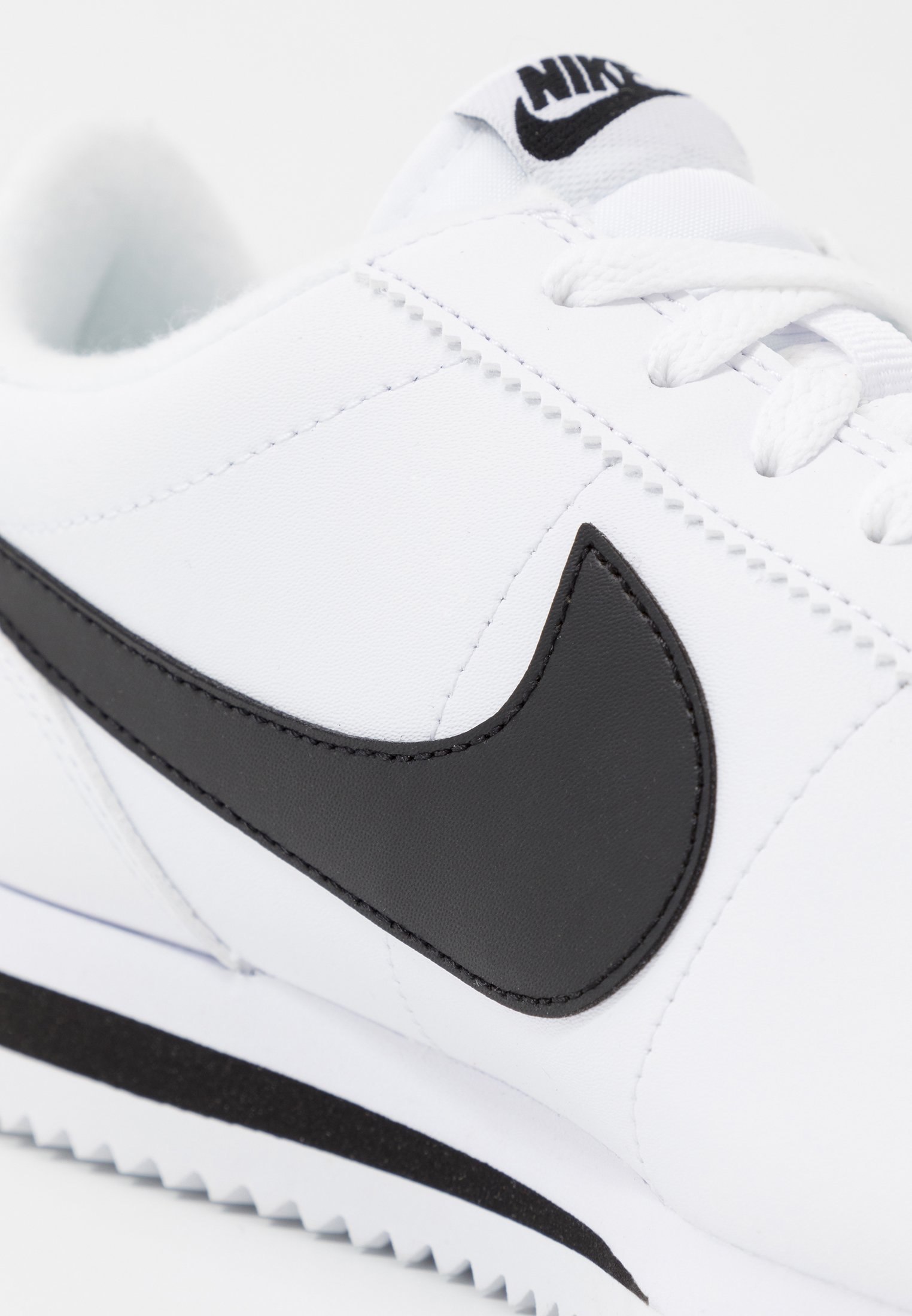 baskets basses nike cortez basic baskets basses nike cortez basic