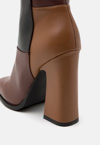 RAID ORLIE - Bottes - brown