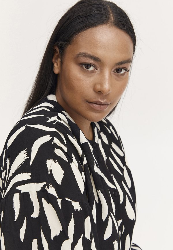 FPGETO - Button-down blouse3