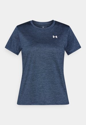 Korte mouw marineblauw prestatie-T-shirt gemaakt van gestructureerde stof, met een ronde hals en een wit logo op de linkerborst.