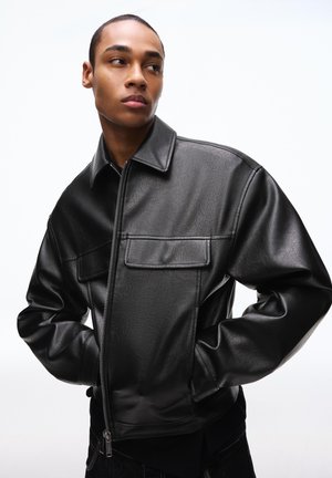 Bershka - Kurtka ze skóry ekologicznej