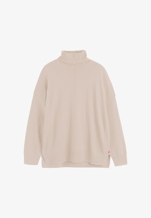 Beige coltrui gemaakt van zachte stof, met een losse pasvorm, verlaagde schouders, ribgebreide manchetten en een kleine rode accent aan de zijkant.