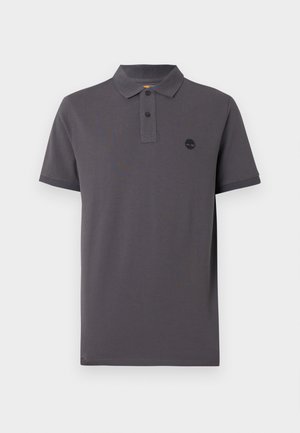 Tamsiai pilka trumpomis rankovėmis polo marškinėliai su dviejų mygtukų sąvadu ir mažu juodu logotipu kairėje krūtinės pusėje.