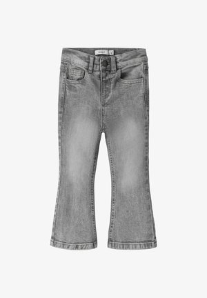 Jean en denim gris délavé pour tout-petits avec poches avant, passants pour ceinture et fermeture par bouton à la taille.