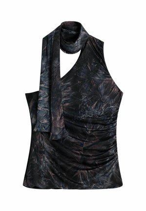 Varrukateta tumeda tie-dye mustriga top, millel on asümmeetriline kaelus ja külge kinnitatud pikk sall, millel on ühel küljel voltis kangas.