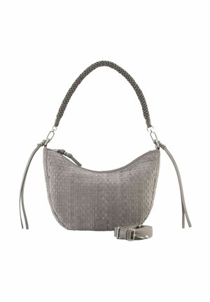 Sac à main tissé gris avec une forme courbée, une poignée tressée et une bandoulière amovible. Il présente une surface texturée et une fermeture éclair.