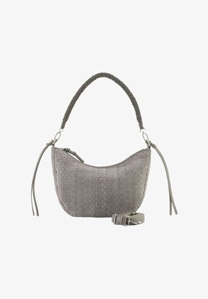 Sac à main tissé gris avec une forme courbée, une poignée tressée et une bandoulière amovible. Il présente une surface texturée et une fermeture éclair.