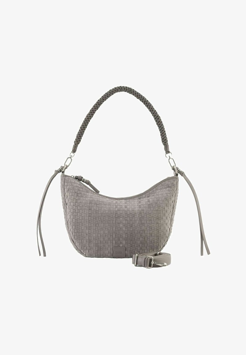 Sac à main tissé gris avec une forme courbée, une poignée tressée et une bandoulière amovible. Il présente une surface texturée et une fermeture éclair.