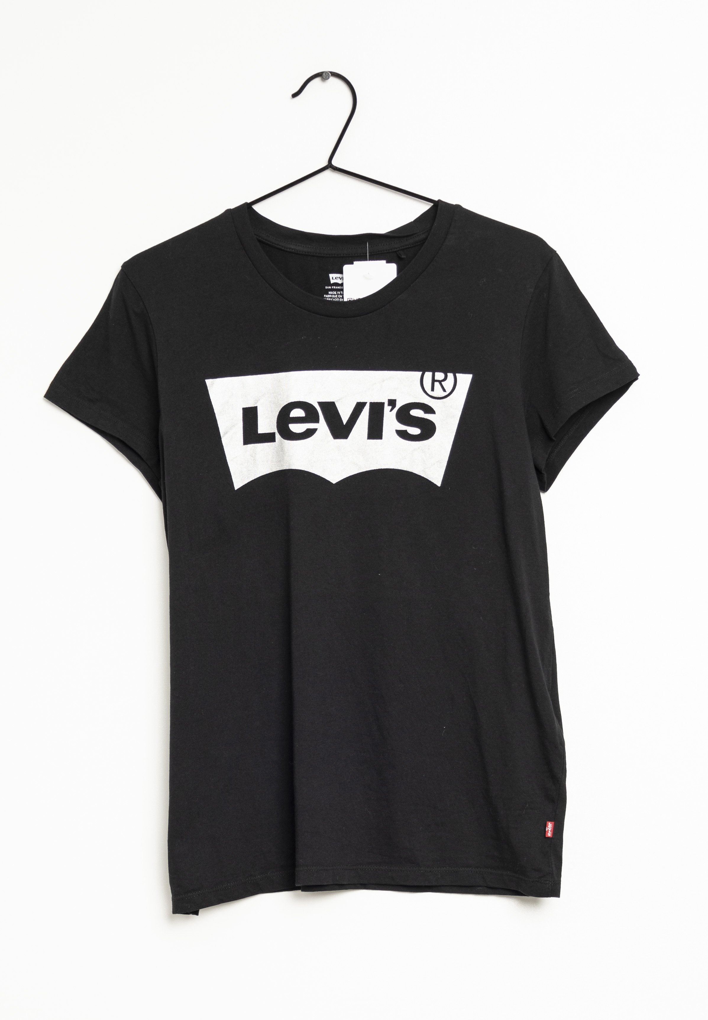 black levis t shirt