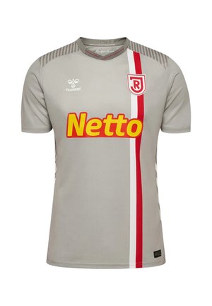 Hellgraues Fußballtrikot mit rotem und weißem vertikalem Streifen, rotem und weißem Teamlogo auf der Brust, gelbem Netto-Sponsortext und Hummel-Markenlogo.