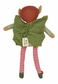 Zachte speelgoedpop met een rode hoofd, groene vleugels, gestreepte rood-witte benen en beige armen. De stof heeft een textuur met zichtbare stikdetails.