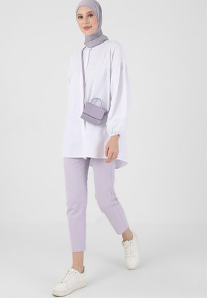 Noir blanc - A pois - Tissu doublé - Col rond - Robe grande taille