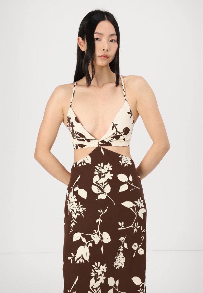 Abercrombie & Fitch The A&F Julia Slip Cutout Maxi Dress - Maxi dress -  brown - Zalando.ie