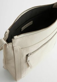 Next POCKET MESSENGER - REGULAR FIT - Rankinė per petį - bone