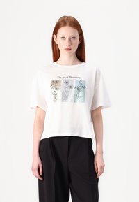 JDY - JDYSTAY PRINT - Print T-shirt - cloud dancer Thumbnail Image 1
