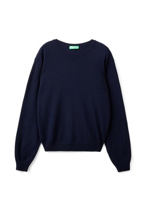 Marineblaues Langarm-Pullover mit Rundhalsausschnitt und gerippten Bündchen und Saum, flach auf weißem Hintergrund ausgelegt.